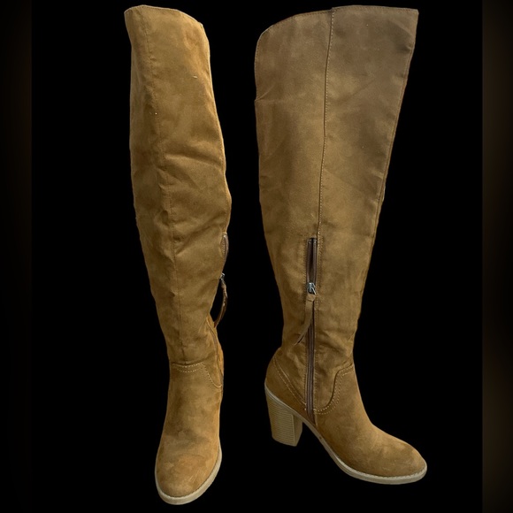 Camel brown tan over the knee tall suede boots sz 6 great for fall & winter - Picture 2 of 7